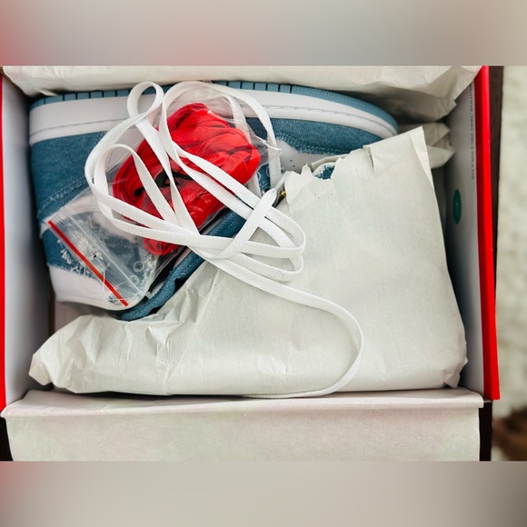 Brand New, Size 6.5 Women’s - Jordan 1 High OG Denim 2022 - Picture 7 of 8